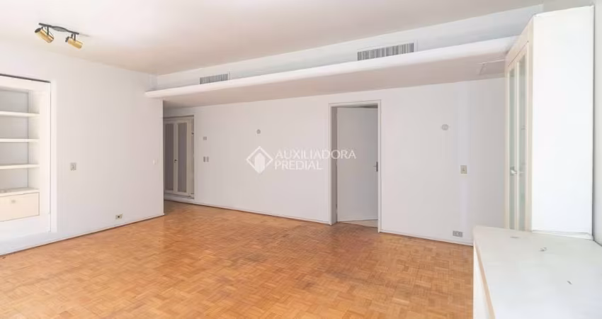 Apartamento com 3 quartos para alugar na Rua Ramiro Barcelos, 965, Independência, Porto Alegre