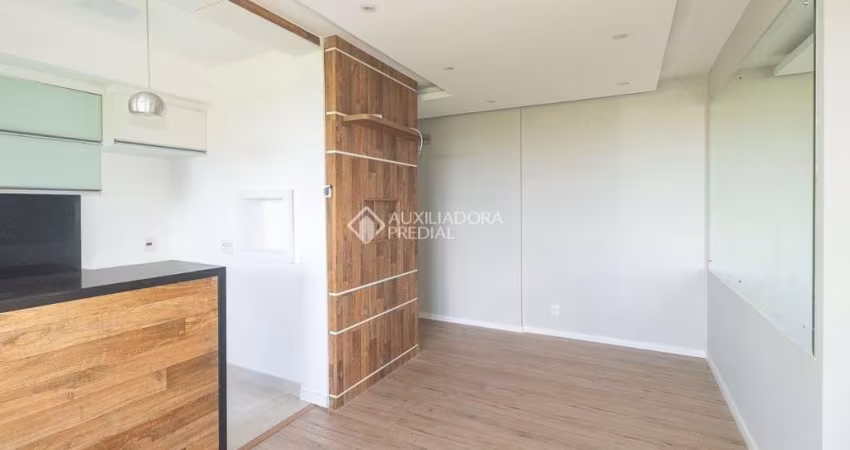 Apartamento com 3 quartos para alugar na Rua Airton Ferreira da Silva, 295, Farrapos, Porto Alegre