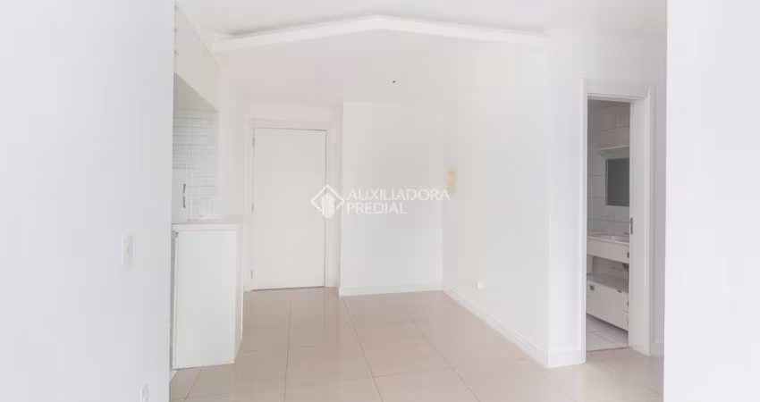 Apartamento com 2 quartos para alugar na Rua Engenheiro João Luderitz, 550, Sarandi, Porto Alegre