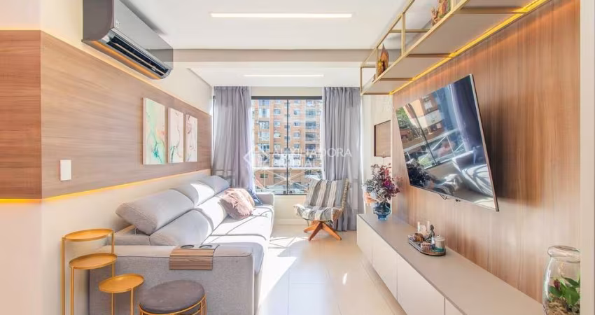 Apartamento com 3 quartos para alugar na Rua Afonso Taunay, 180, Boa Vista, Porto Alegre