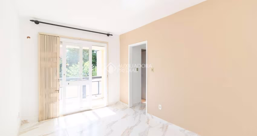 Apartamento com 2 quartos para alugar na Rua Teixeira de Freitas, 289, Santo Antônio, Porto Alegre