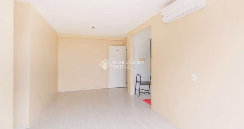Apartamento com 2 quartos para alugar na Rua Waldemar Pinheiro Cantergi, 80, Sarandi, Porto Alegre
