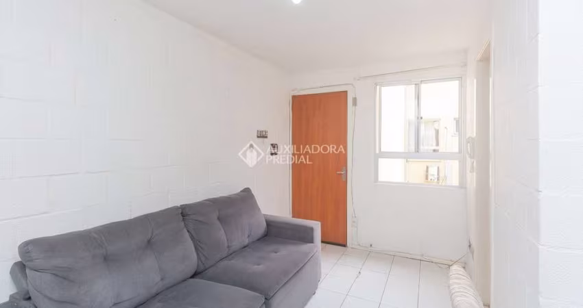 Apartamento com 2 quartos para alugar na Rua Paulo Renato Ketzer de Souza, 370, Rubem Berta, Porto Alegre