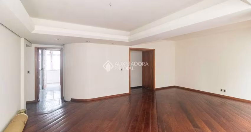 Apartamento com 3 quartos para alugar na Rua Garibaldi, 954, Independência, Porto Alegre