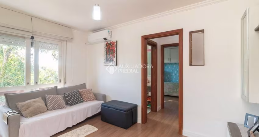 Apartamento com 2 quartos para alugar na Rua Antônio Ribeiro, 166, Santo Antônio, Porto Alegre