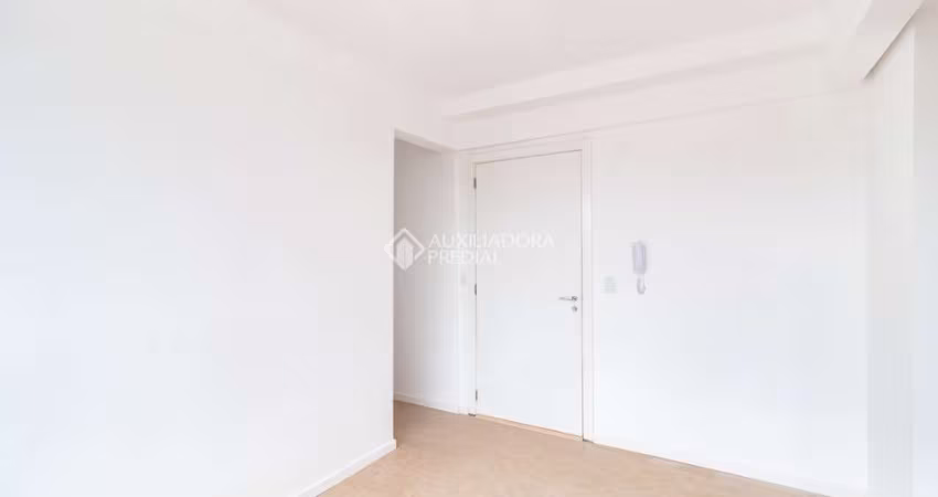 Apartamento com 2 quartos para alugar na Avenida da Cavalhada, 4414, Cavalhada, Porto Alegre