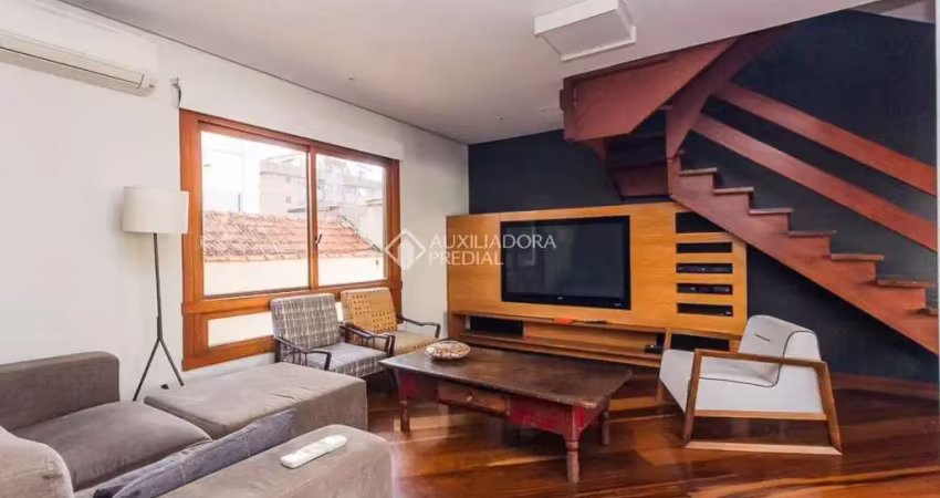 Cobertura com 2 quartos para alugar na Rua Ramiro Barcelos, 1740, Floresta, Porto Alegre