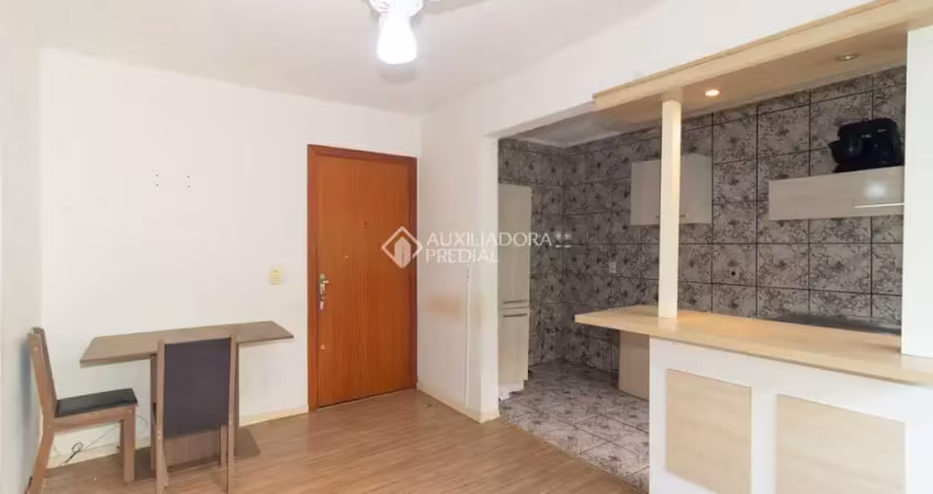 Apartamento com 3 quartos para alugar na Rua Moyses Antunes da Cunha, 235, Santo Antônio, Porto Alegre