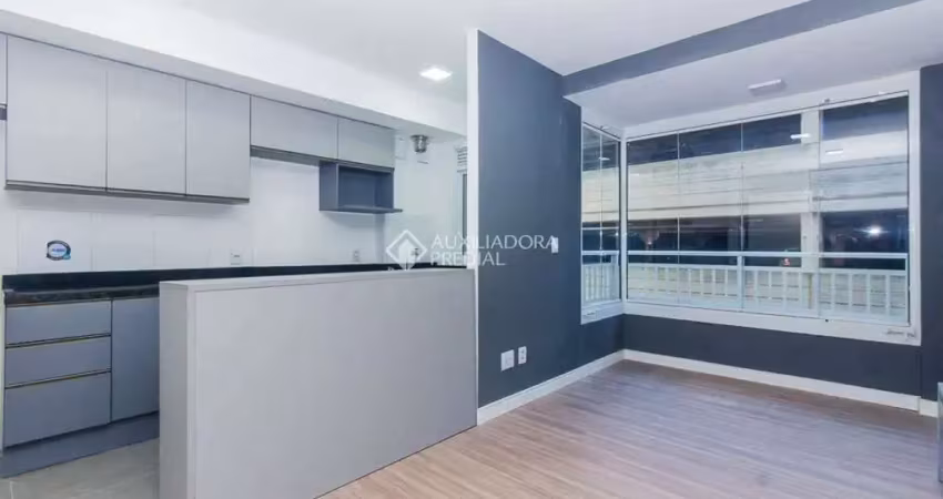Apartamento com 2 quartos para alugar na Rua Airton Ferreira da Silva, 295, Humaitá, Porto Alegre