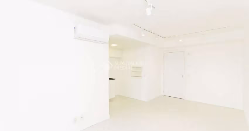 Apartamento com 2 quartos para alugar na Rua Cipó, 392, Passo da Areia, Porto Alegre