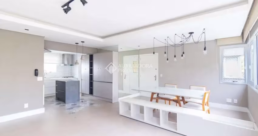 Apartamento com 3 quartos para alugar na Rua Costa, 250, Menino Deus, Porto Alegre