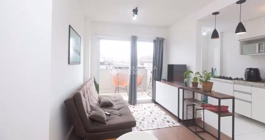 Apartamento com 2 quartos para alugar na Rua Sapê, 1020, Passo da Areia, Porto Alegre