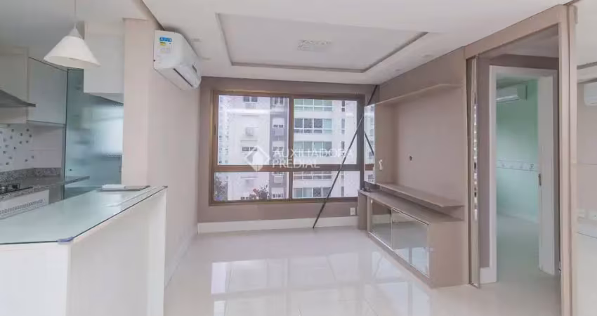 Apartamento com 2 quartos para alugar na Beco Andaraí, 566, Passo da Areia, Porto Alegre
