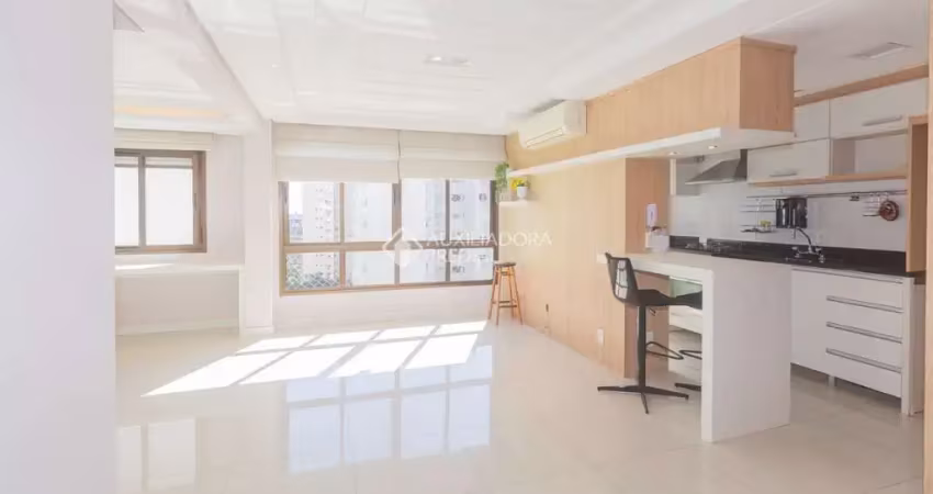 Apartamento com 2 quartos para alugar na Rua Jari, 735, Passo da Areia, Porto Alegre