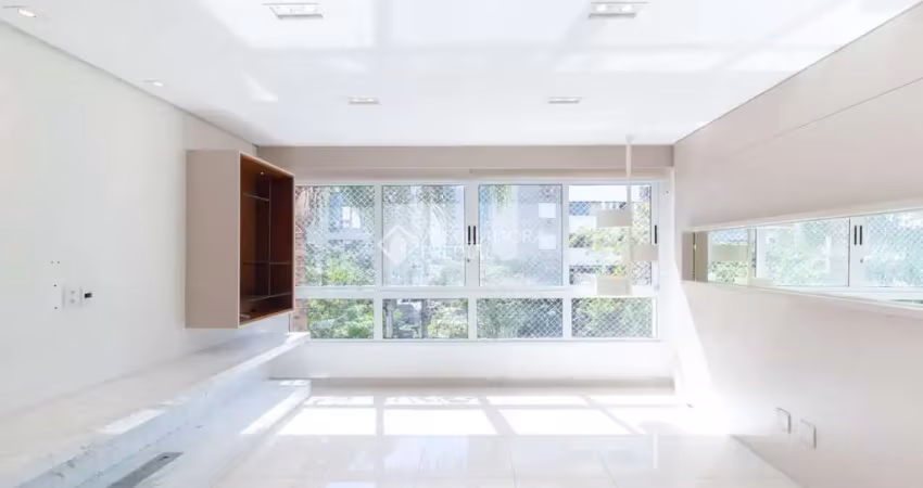 Apartamento com 3 quartos para alugar na Rua Botafogo, 1227, Menino Deus, Porto Alegre