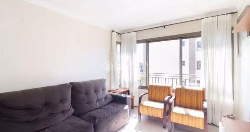 Apartamento com 3 quartos para alugar na Avenida da Cavalhada, 5730, Cavalhada, Porto Alegre