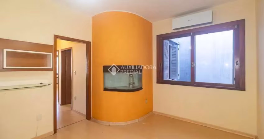 Apartamento com 3 quartos para alugar na Avenida Cristóvão Colombo, 1591, Floresta, Porto Alegre