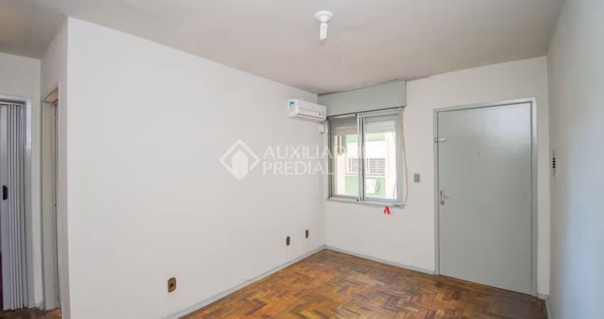 Apartamento com 2 quartos para alugar na Avenida Clóvis Paim Grivot, 450, Humaitá, Porto Alegre
