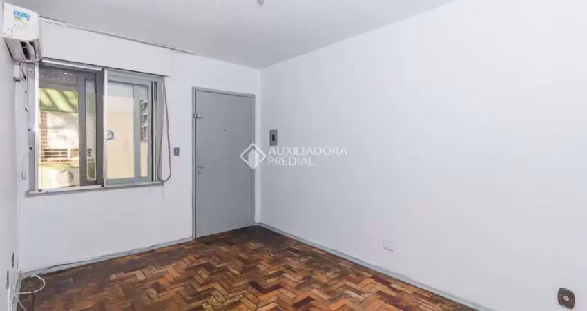Apartamento com 2 quartos para alugar na Avenida Clóvis Paim Grivot, 450, Humaitá, Porto Alegre