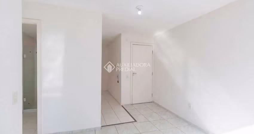 Apartamento com 2 quartos para alugar na Avenida Souza Melo, 1084, Sarandi, Porto Alegre
