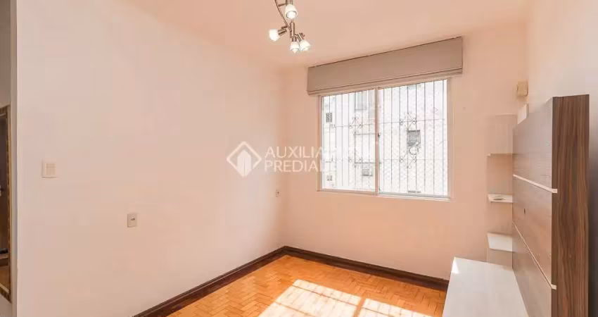 Apartamento com 2 quartos para alugar na Avenida Getúlio Vargas, 293, Menino Deus, Porto Alegre