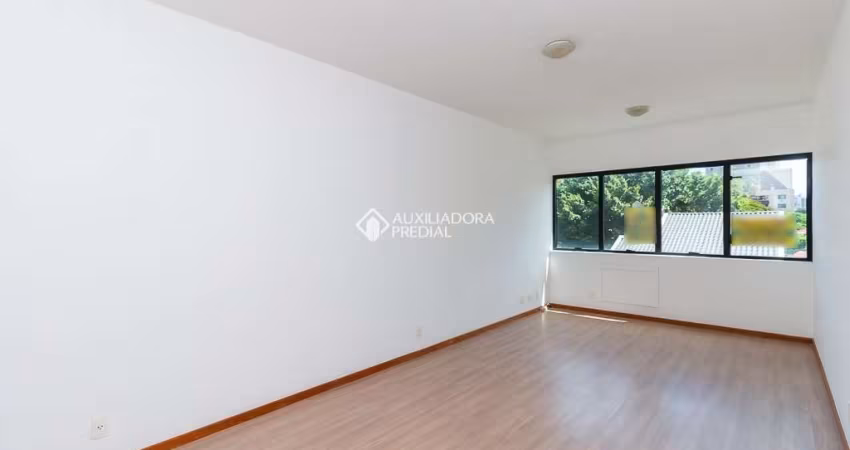Sala comercial para alugar na Avenida Taquara, 596, Petrópolis, Porto Alegre