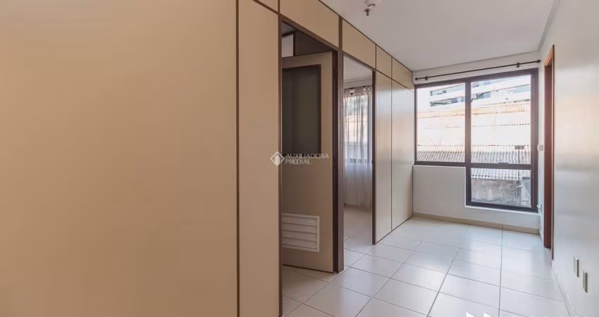 Sala comercial para alugar na Avenida Cristóvão Colombo, 881, Moinhos de Vento, Porto Alegre