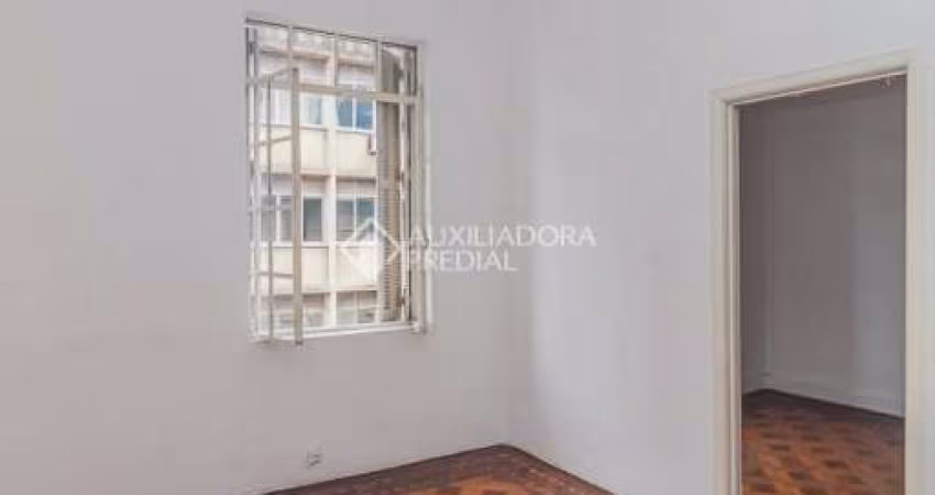 Sala comercial para alugar na Rua General Câmara, 52, Centro Histórico, Porto Alegre