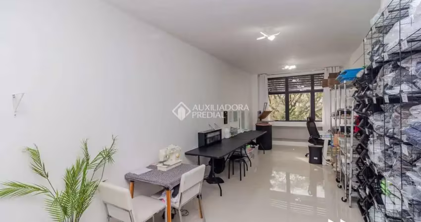 Sala comercial para alugar na Avenida Taquara, 383, Petrópolis, Porto Alegre