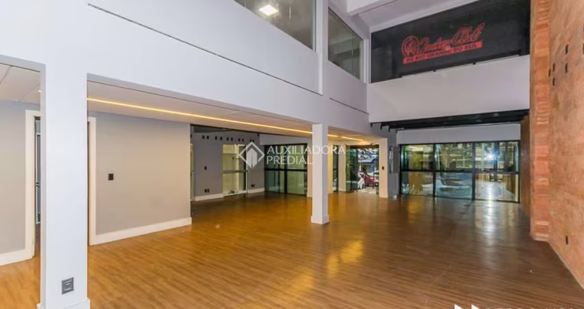 Ponto comercial para alugar na Avenida Cristóvão Colombo, 2450, Floresta, Porto Alegre