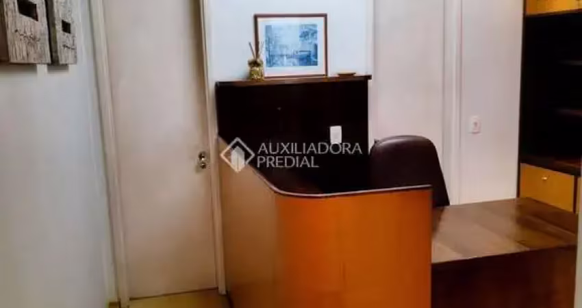 Sala comercial para alugar na Rua Washington Luiz, 1118, Centro Histórico, Porto Alegre