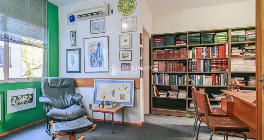Sala comercial para alugar na Rua Felipe Camarão, 664, Rio Branco, Porto Alegre