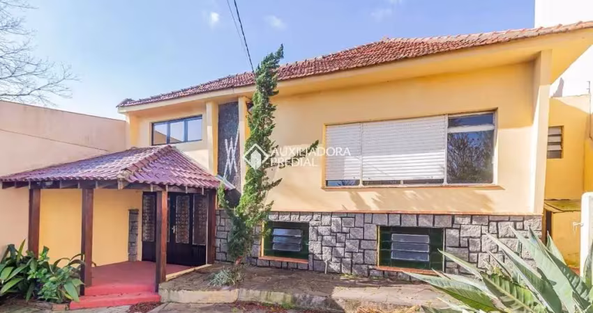 Casa comercial para alugar na Avenida Benno Mentz, 690, Vila Ipiranga, Porto Alegre