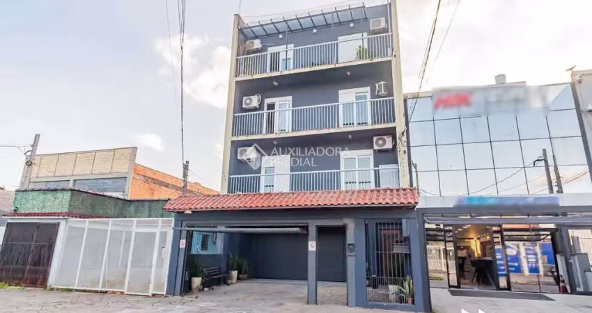 Sala comercial para alugar na Rua São Salvador, 230, Santa Maria Goretti, Porto Alegre