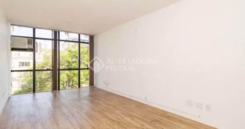 Sala comercial para alugar na Avenida Protásio Alves, 3161, Petrópolis, Porto Alegre