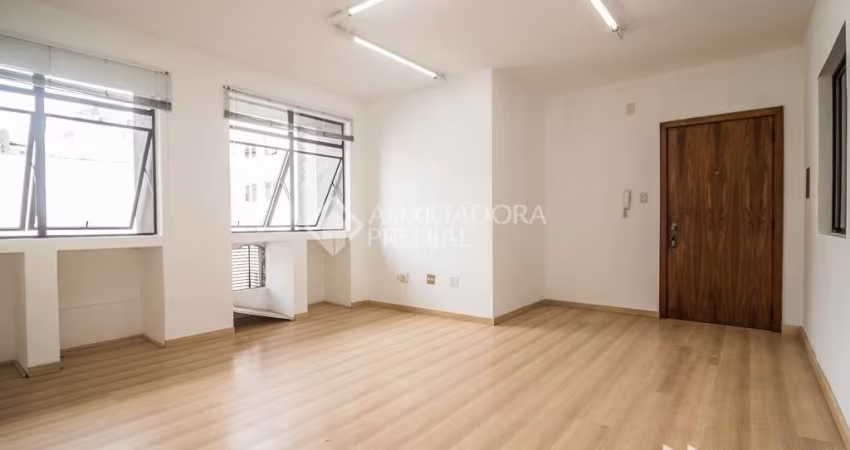 Sala comercial para alugar na Rua Garibaldi, 659, Floresta, Porto Alegre