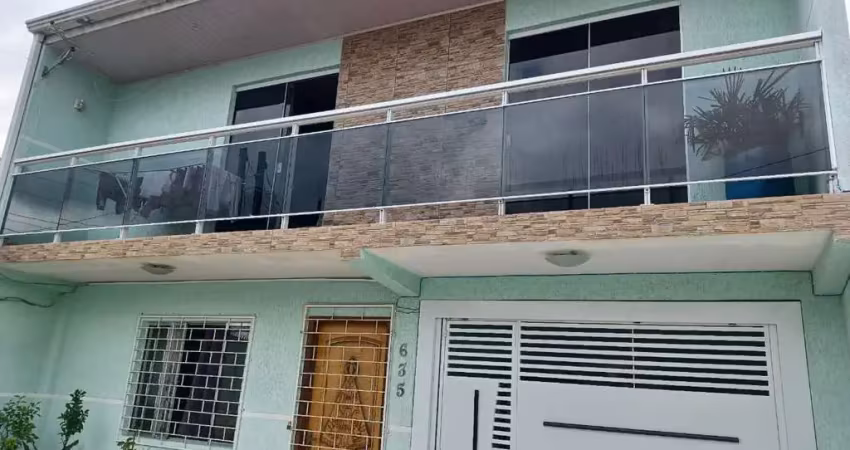 Casa com 3 quartos para alugar na Rua Antônio Bertoldi, 635, Campo de Santana, Curitiba