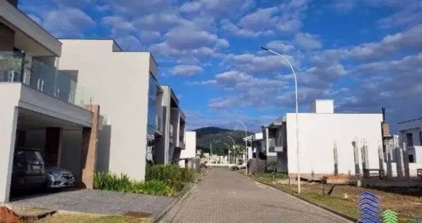 Terreno à venda na Avenida Deltaville, Beira Rio, Biguaçu