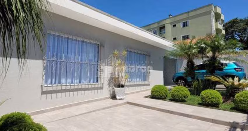 CASA Á VENDA NO CENTRO