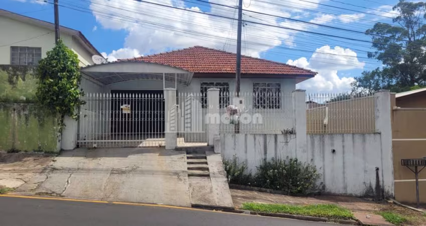 CASA Á VENDA NO ORFÃS