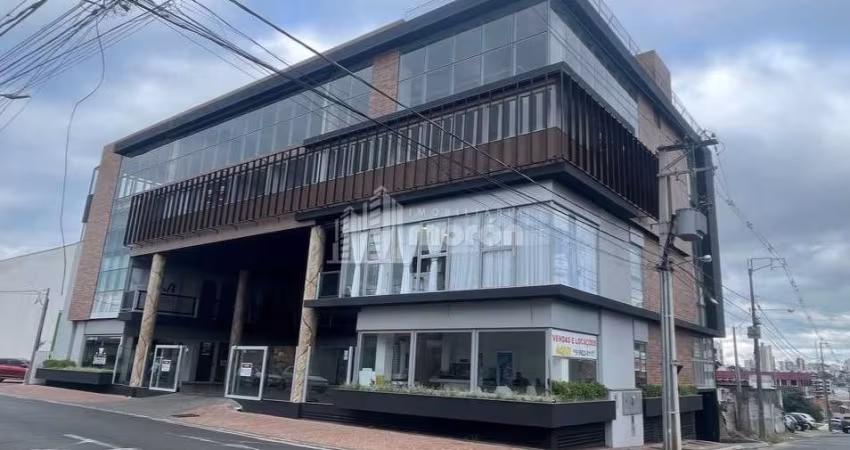 SALA COMERCIAL À VENDA OU LOCAÇÃO - HOT CENTER