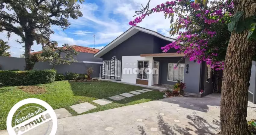 Casa com 3 quartos para alugar na Rua Alfredo Guimarães Vilela, 414, Jardim Carvalho, Ponta Grossa