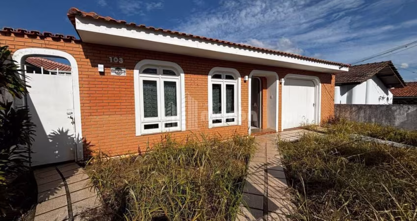 CASA À VENDA NO ESTRELA