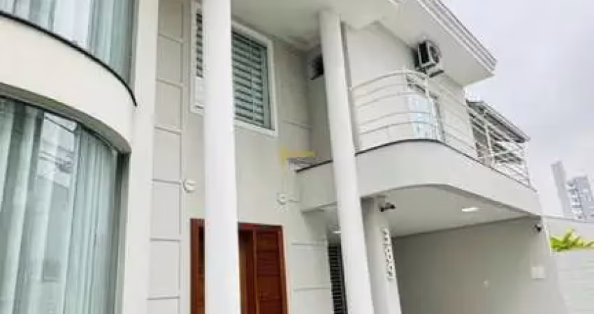 Casa com 03 dormitórios sendo 01 suíte à venda, 180 m² por R$ 1.750.000,00 - São Judas - Itajaí/SC