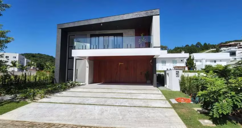 Casa com 04 dormitórios sendo 04 suítes à venda, 382 m² por r$ 6.300.000,00- praia brava - itajaí/sc