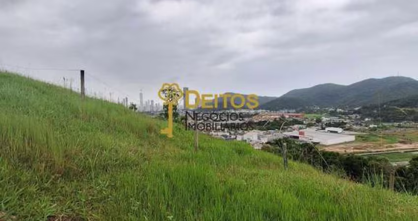 Terreno com Vista Panorâmica no bairro Nova Esperança, Balneário Camboriú - Alto do morro