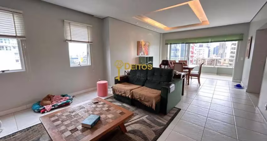 Excelente oportunidade: apto com 102m², suíte, sacada gourmet e 2 vagas