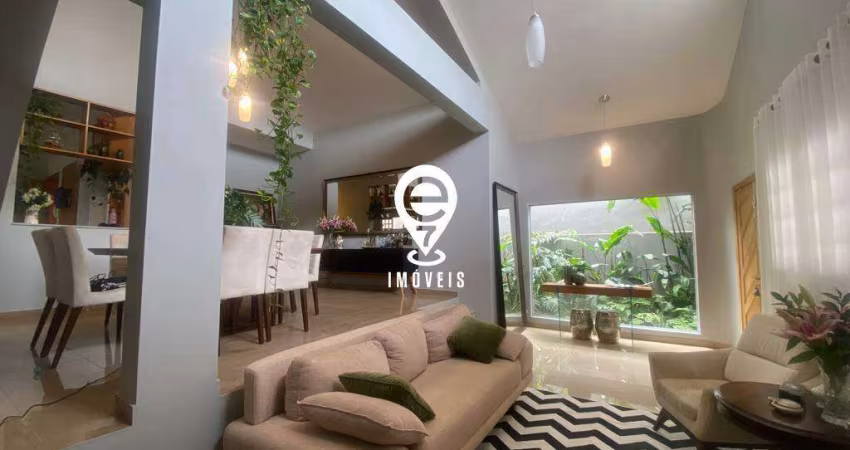 Casa à venda com 325m², 3 quartos e 4 vagas - Bosque da Saúde / SP