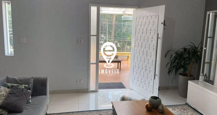 Sobrado á venda, 4 dormitórios, 2 vagas, Jardim Saúde São Paulo / SP.