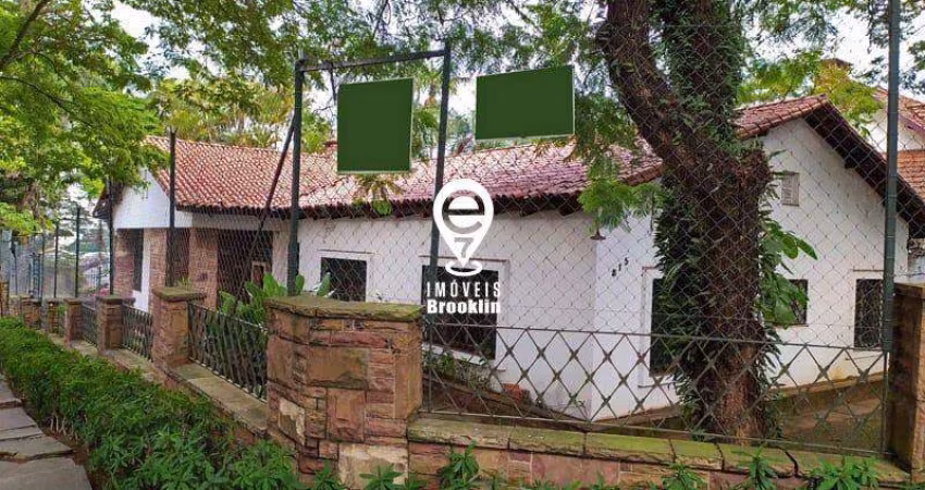 Casarão de Esquina Térreo com 1000m²